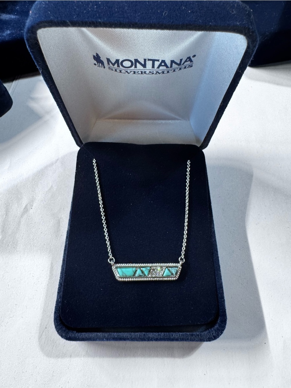 17” length adjustable - Montana Silversmiths Turquoise Inlay Bar Necklace - Picture 1 of 4